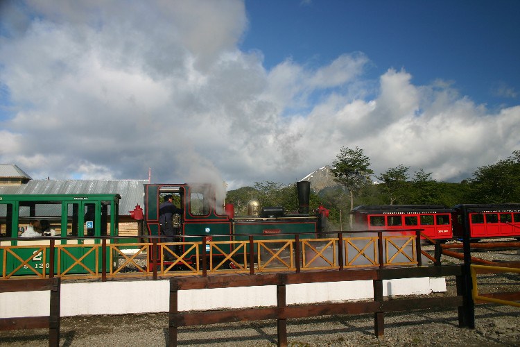 Train to the End of the Earth: Tierra del Fuego train1 - Train to the End of the Earth: Tierra del Fuego