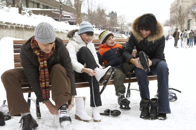 Winter in Ontario: Get Out and Play! rideau skaters expedia - Winter in Ontario: Get Out and Play!